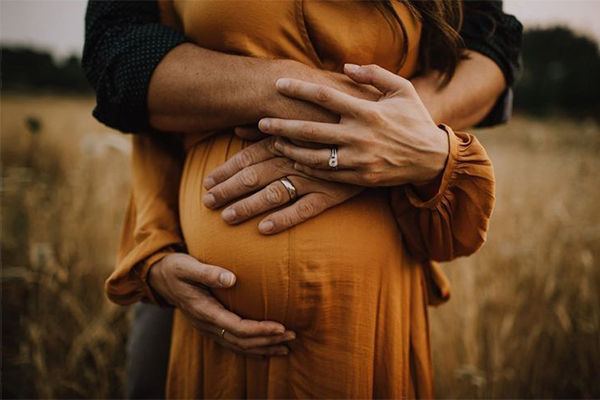 عکاسی بارداری ، آتلیه بارداری ، عکس آتلیه بارداری ، آتليه بارداري در غرب تهران